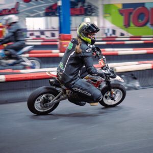 Mädels on Pitbike
